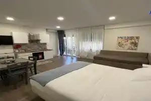 F Rooms Via Sementini, Naples