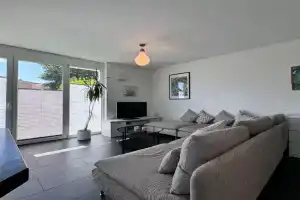 Felix Apartments, Salem