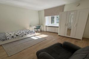 Private Room Steps from Old Town, Tallinn