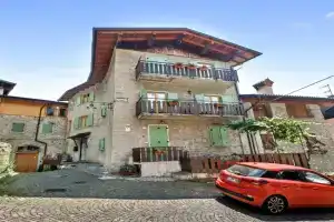 Villa Pastoedo Apartments, Tenno