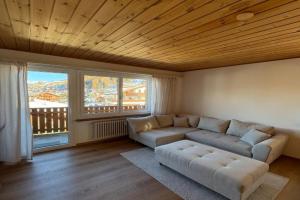 Sonniges Apartment im Zentrum mit Bergblick, Grachen