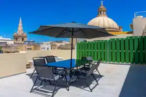 Penthouse Cathedral and Seaview Terrace V2, Sliema
