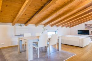 Stazione 200m - Wifi - Aria condizionata - Smart TV Apartments, Parma