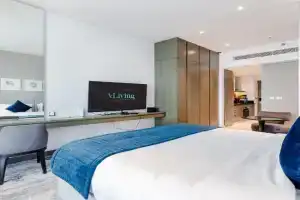 A Living-Modern Studio Apartment with Balcony & Canal view at Prive 2507B ,Business Bay, Dubai
