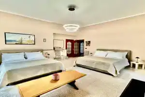Maison Cimitile Apartments, Naples