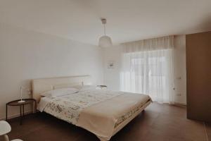 Yellow flowers case con garage ed ascensore Apartments, Polignano a Mare