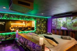 Jungle Love Room Balnéo/cinéma By HC, Hyeres