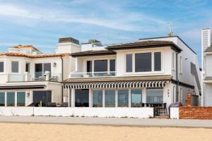 204 E Oceanfront Apartments, Newport Beach