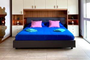 The Blue Way Apartments, Como