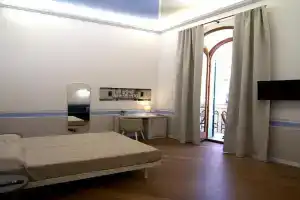 Giuliani Rooms, Ancona