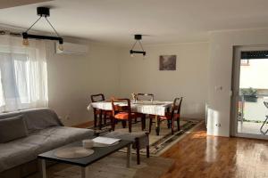 Slatki Snovi - Novi apartman u centru Vranja, Vrane