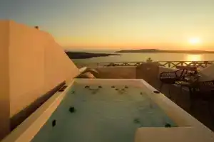 Elia Caldera Suites, Fira