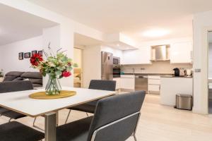 el rincon de tetuan Apartments, Santander