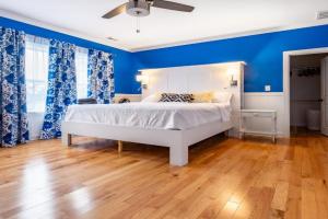Spacious Home in Five Points - Close to Downtown home Guest house, Raleigh