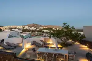 NEW Yiota Collection 4 Suites & 4 Prive Jacuzzi, Megalokhori