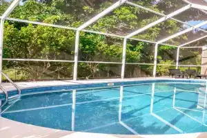 Hidden Gem with Heated Pool - Perfect for Family Getaway - Pet-friendly Guest house, Fort Myers