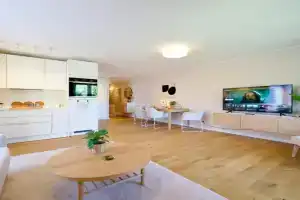 EDLER WOHNRAUM Schwanenteich-Oase mit Balkon, Kaffeevollautomat, Lift & Parkplatz Apartments, Zwickau