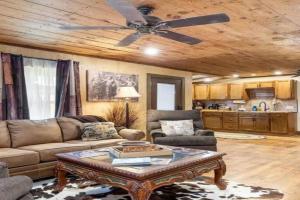 Cowboy Lodge, Fort Worth