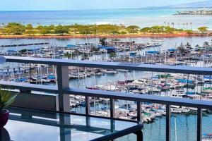 Ilikai on Waikiki Beach Oceanview Hotel Condo 1729, Honolulu