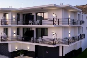 ZANI'S VILLA, Vlore