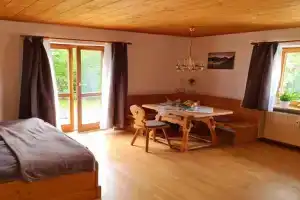 Ruhige Ferienwohnung in Apartments, Bad Tolz