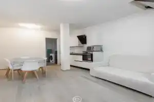 White Magnolia Apt Apartments, Oristano