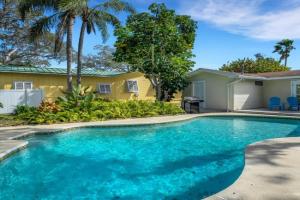 Sea Board Pool Home - Monthly Vacation Rental Guest house, Clearwater Beach