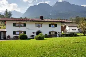 Ferienwohnung Waxensteinblick Apartments, Grainau