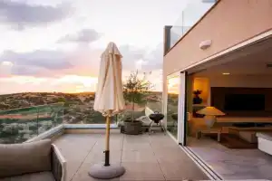 Private Terrace-Sea Views amd Valley Views-Sleep 6 by QuickTrips Apartments, Mellieha