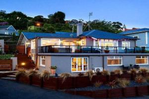 Sea Salt Apartment 3 Bedrooms & Sea Views, Dunedin
