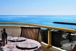 Sitges Apartamente frente al mar con piscina, Sitges