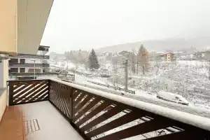 Ampio Trilocale sulle Piste della Magnolta, Deposito sci Gratuito Apartments, Aprica