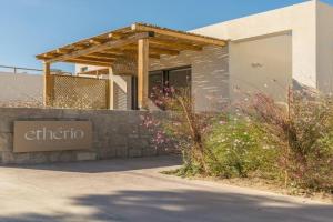 Etherio Suites Milos, Apollonia