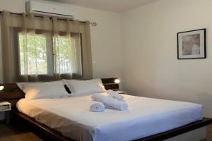Artemis Airport Stay Apartments, Artemida