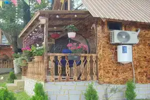 Gold Star Hotel, Gonio