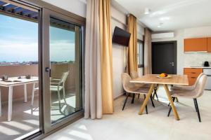 SerèNova Luxury Suites, Limenaria