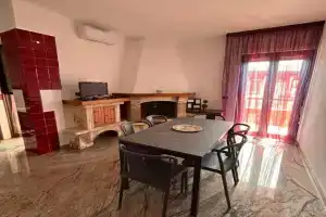 Casa vacanza Largo Pozzi, Turi