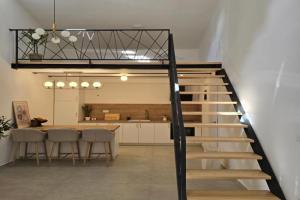 Studio Navis, Pula