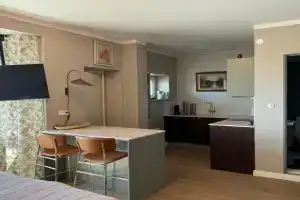 Tyylikäs maisema-asunto asemalla Apartments, Lahti