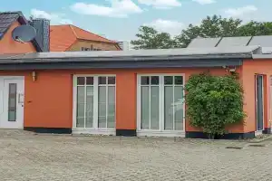 Beautiful Home In Guest house, Neubrandenburg