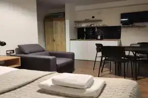 Walk to Ski Lift-1BR-Studio-Balcony-Parking, Gudauri