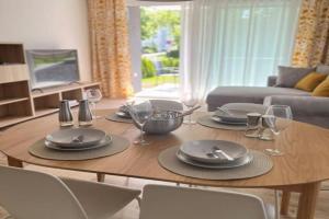Neue Unterkunft mit Terrasse und TG-Stellplatz Apartments, Boblingen