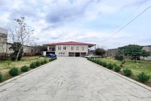 Nugo Villa, Kutaisi