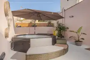 Comfinest Guest house, Chania Town