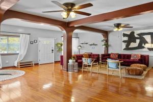 7BR 7BA Big House 1 block from Tropicana and Beach, Atlantic City