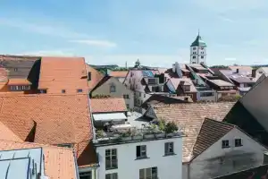 HEIMATEL - Altstadt-Maisonette mit Dachterrasse Apartments, Wangen im Allgau