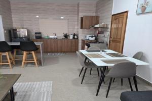 Lovers paradise Self-catering apartments, Anse aux Pins