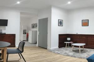 Appartement La Pause Bleue Apartments, Lourdes