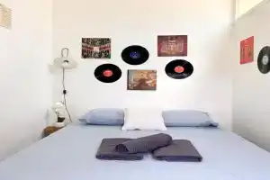 La bonne qui revait d opera Apartments, Tours