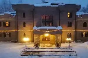 The Castle - Your unique way of retreat Guest house, Borovets
